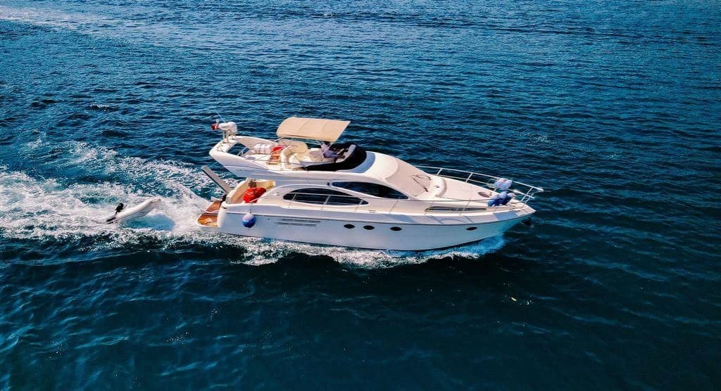 M/Y Ela