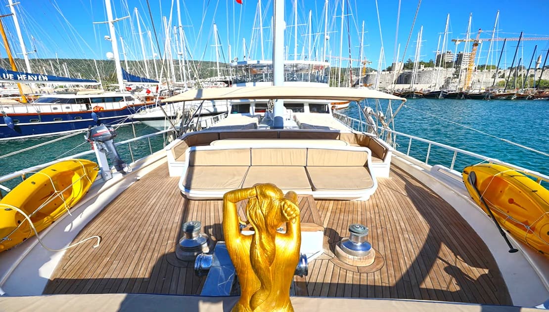 Aegean Clipper